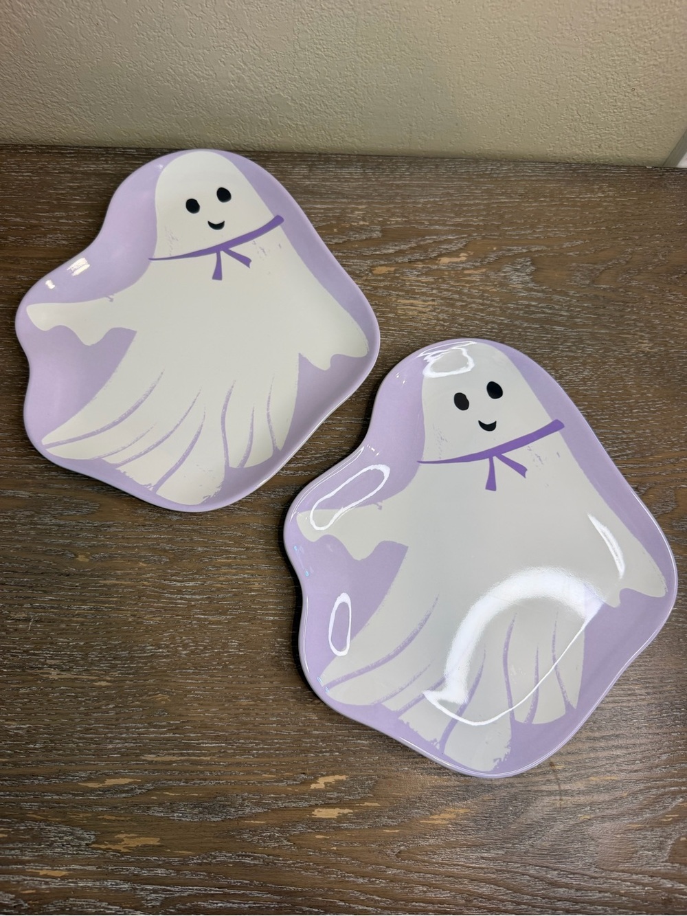 New Halloween Ghost Plates •Set of 2